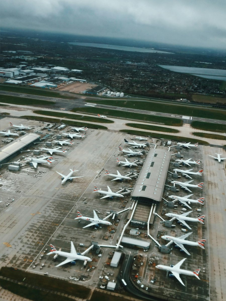 Aerial view of airport terminals and aircraft on a Private 5G network